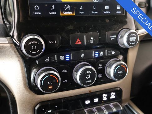 Used 2022 RAM 2500 Laramie AWD/4WD image 8