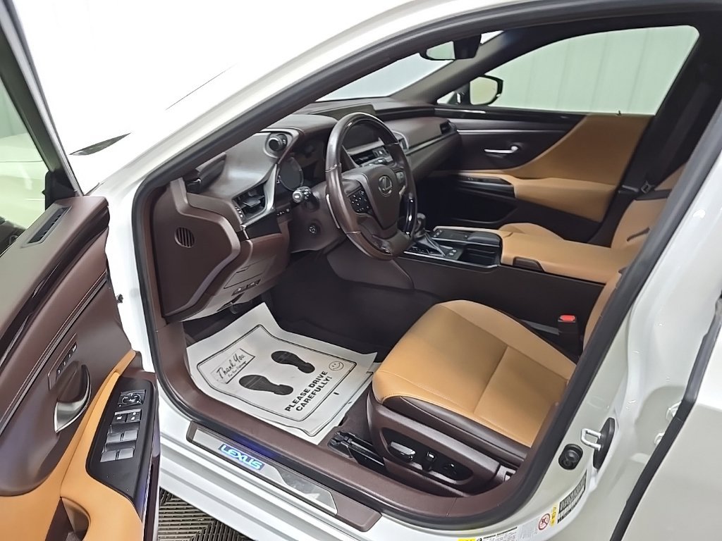Used 2019 Lexus ES 300h w/ Premium Package FWD image 30