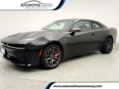 Used 2024 Dodge Charger Daytona Scat Pack w/ Plus Group AWD/4WD image 1