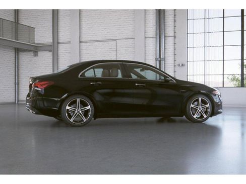 Certified 2022 Mercedes-Benz A 220 4MATIC image 30