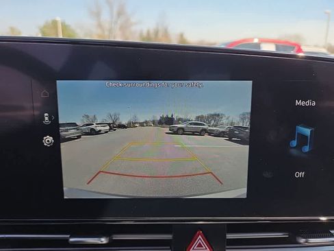 Used 2024 Hyundai Elantra SEL w/ Convenience Package image 20