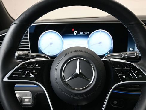 Used 2024 Mercedes-Benz Maybach GLS 600 4MATIC image 13