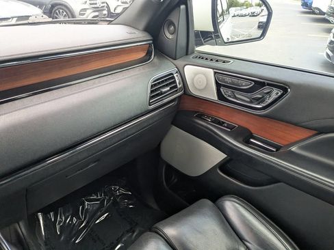 Used 2020 Lincoln Navigator Reserve w/ Equipment Group 208A Reserve AWD/4WD image 4