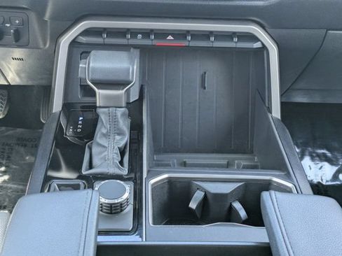 Used 2025 Toyota Tundra SR5 AWD/4WD image 19
