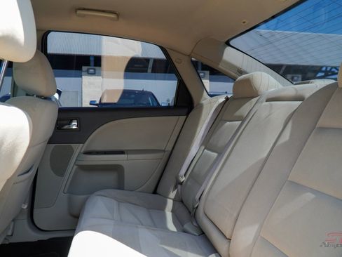 Used 2008 Ford Taurus SEL image 20