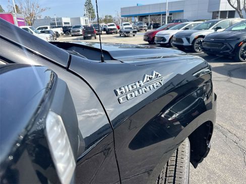 Used 2022 Chevrolet Silverado 1500 High Country image 35