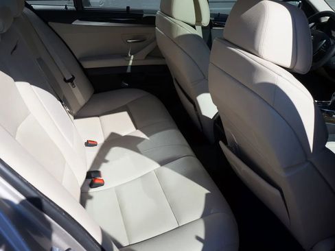 Used 2011 BMW 550i xDrive Sedan AWD/4WD image 13