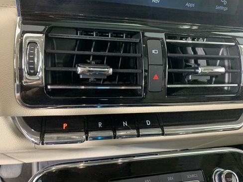 Used 2021 Lincoln Navigator Reserve w/ Luxury Package image 24