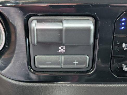 Used 2025 Chevrolet Silverado 2500 LTZ w/ LTZ Plus Package AWD/4WD image 23