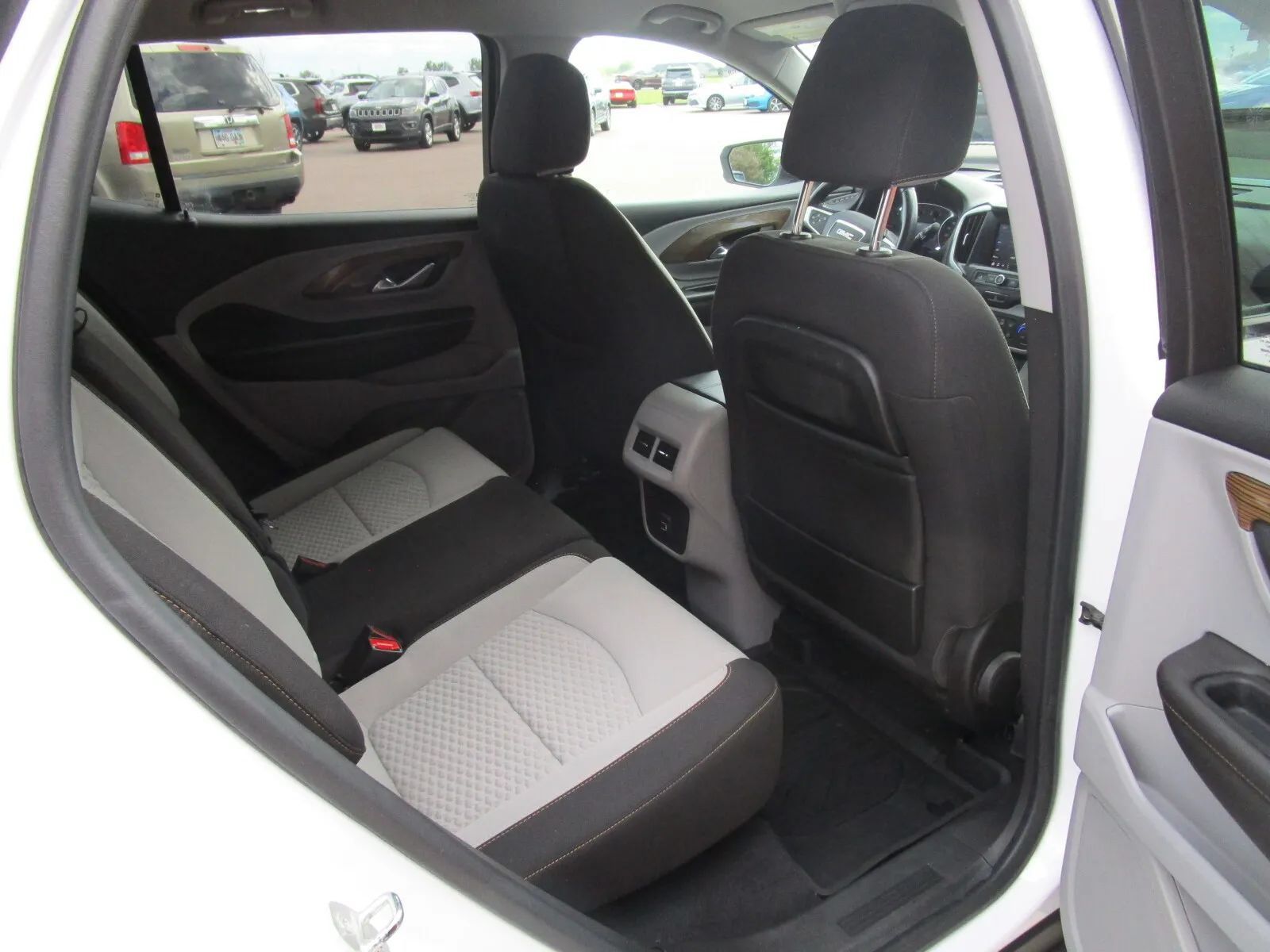 Used 2021 GMC Terrain SLE w/ Driver Convenience Package AWD/4WD image 13