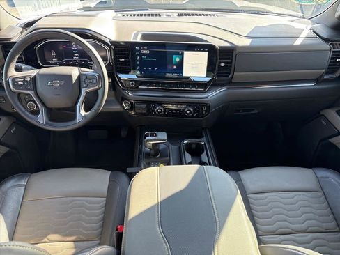 Used 2024 Chevrolet Silverado 1500 ZR2 w/ Technology Package image 11