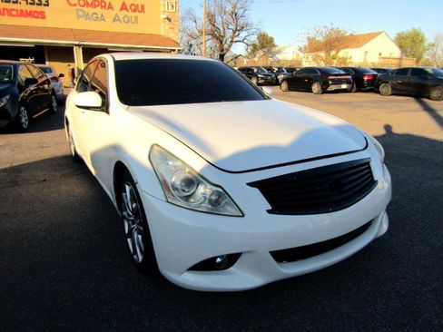 Used 2010 INFINITI G37 Journey w/ Premium Pkg image 10
