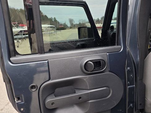 Used 2007 Jeep Wrangler Unlimited X image 15