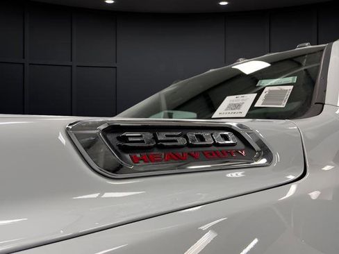 New 2024 RAM 3500 Tradesman image 33
