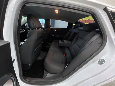 Used 2022 Chevrolet Malibu LT FWD image 20