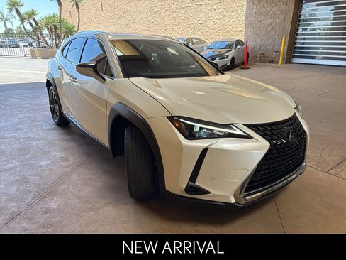 Certified 2024 Lexus UX 250h FWD image 2