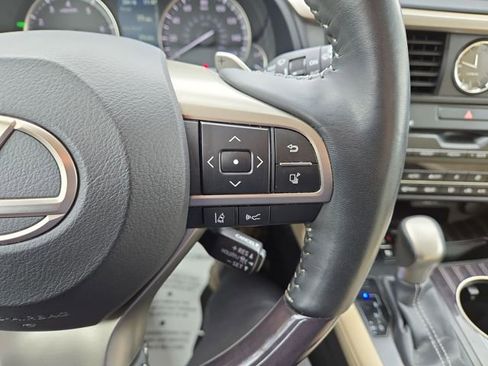 Used 2022 Lexus RX 350 AWD w/ Luxury Package image 19