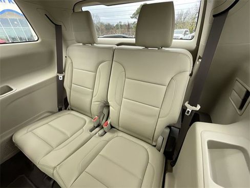 Used 2018 GMC Acadia Denali w/ Technology Package image 17