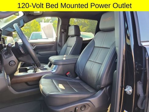 Used 2025 Chevrolet Silverado 1500 High Country AWD/4WD image 24