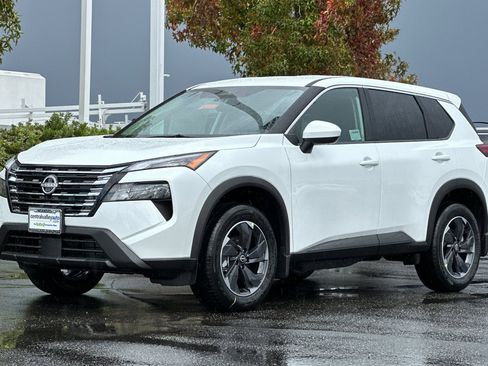 New 2026 Nissan Rogue SV image 8