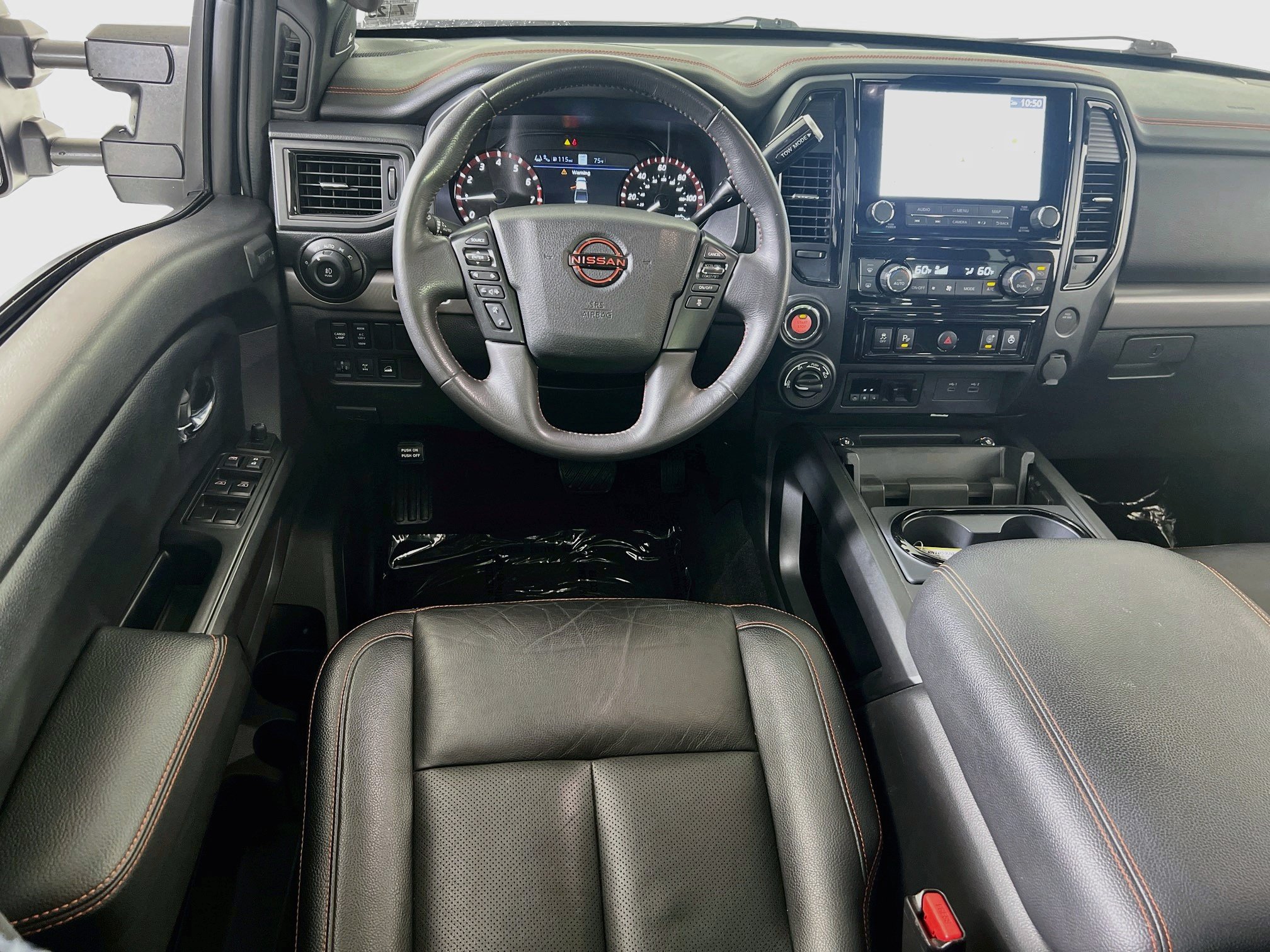 Used 2024 Nissan Titan PRO-4X w/ Pro-4x Convenience Package AWD/4WD image 23