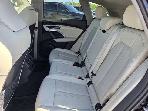 Used 2025 Audi Q5 Prestige AWD/4WD image 7