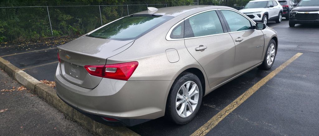 Used 2023 Chevrolet Malibu LT FWD image 6
