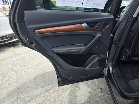 Used 2023 Audi Q5 2.0T Premium Plus w/ Premium Plus Package image 19