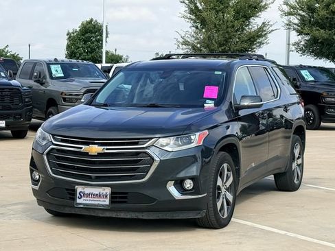 Used 2021 Chevrolet Traverse LT w/ LT Premium Package AWD/4WD image 5
