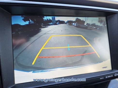 Used 2016 Toyota RAV4 Limited image 16