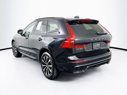 Used 2025 Volvo XC60 B5 Plus image 5