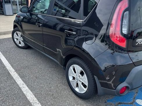 Used 2016 Kia Soul FWD image 6