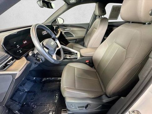Certified 2025 Audi Q5 Premium w/ Convenience Package AWD/4WD image 18