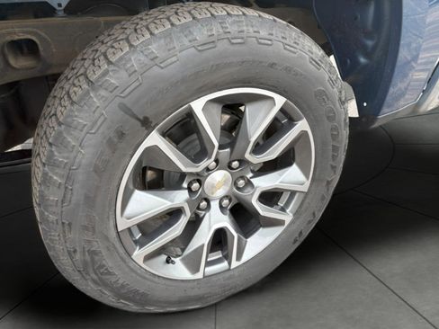 Used 2024 Chevrolet Silverado 1500 LT image 11