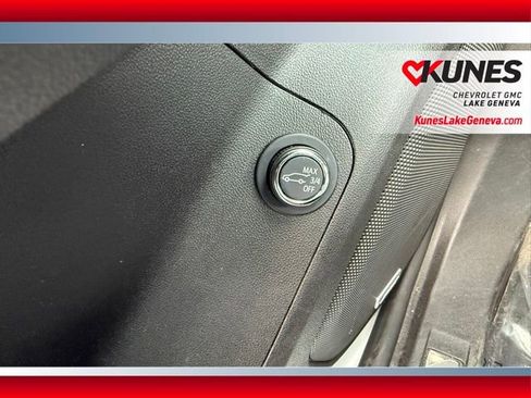 Used 2023 GMC Acadia SLT image 56