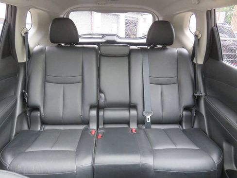 Used 2018 Nissan Rogue SL w/ Premium Package AWD/4WD image 22