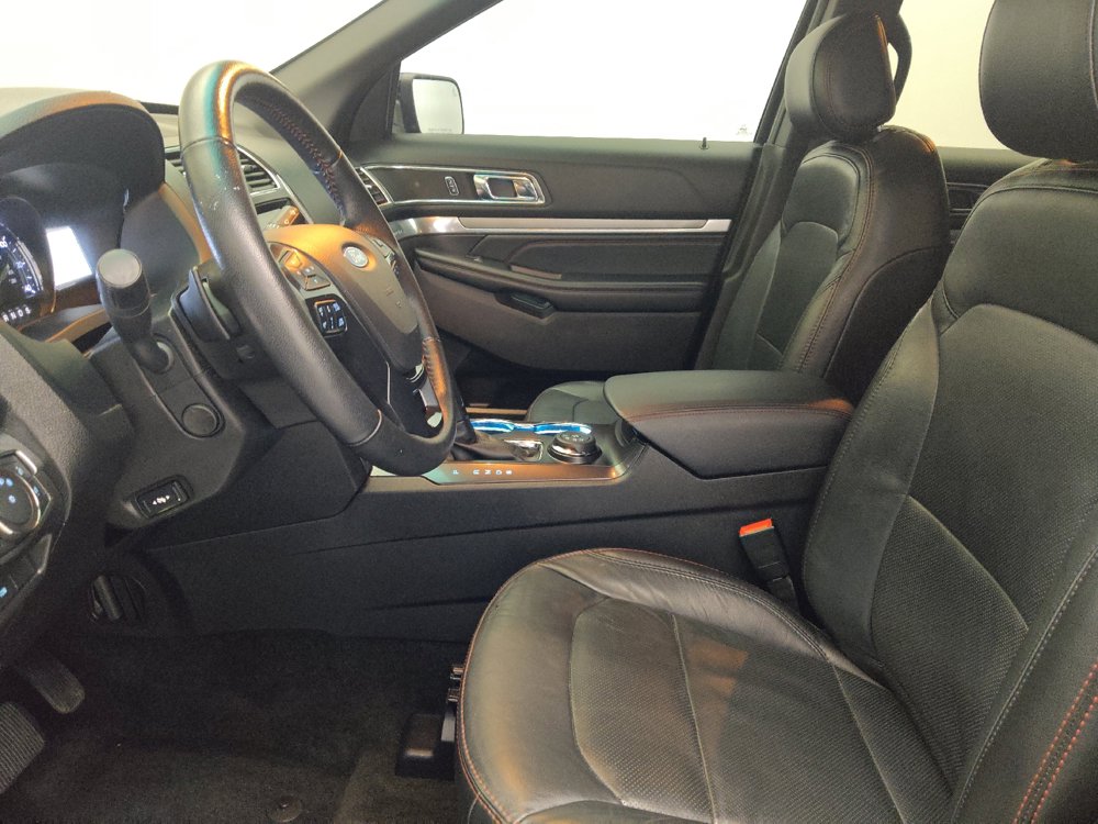 Used 2017 Ford Explorer Sport w/ Equipment Group 401A AWD/4WD image 17