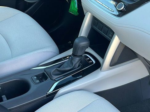 Used 2024 Toyota Corolla Cross L image 14