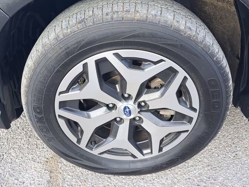 Used 2023 Subaru Forester Premium image 9