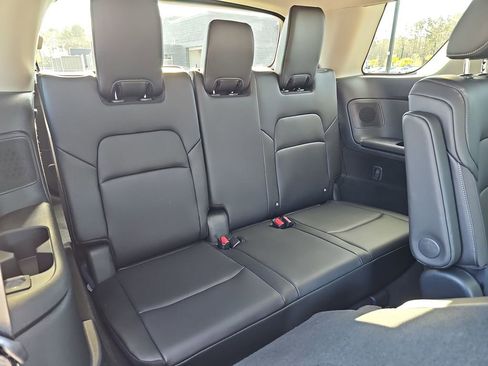 Used 2025 Nissan Pathfinder SL w/ SL Premium Package image 14