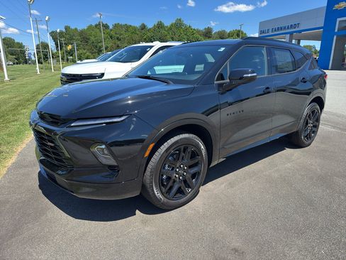 New 2026 Chevrolet Blazer RS w/ LPO, Floor Liner Package FWD image 3
