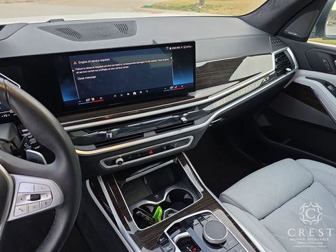 Used 2024 BMW X7 xDrive40i image 16