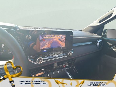 Used 2024 Chevrolet Colorado Z71 w/ Z71 Convenience Package 2 image 22