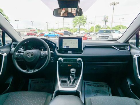 Used 2024 Toyota RAV4 XLE FWD image 13