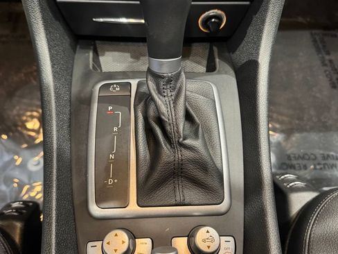 Used 2010 Mercedes-Benz SLK 300 image 23