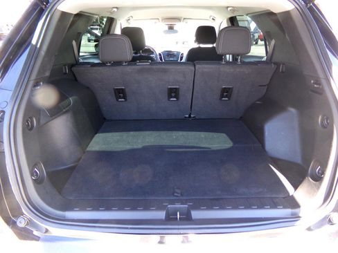 Used 2021 Chevrolet Equinox LS FWD image 22