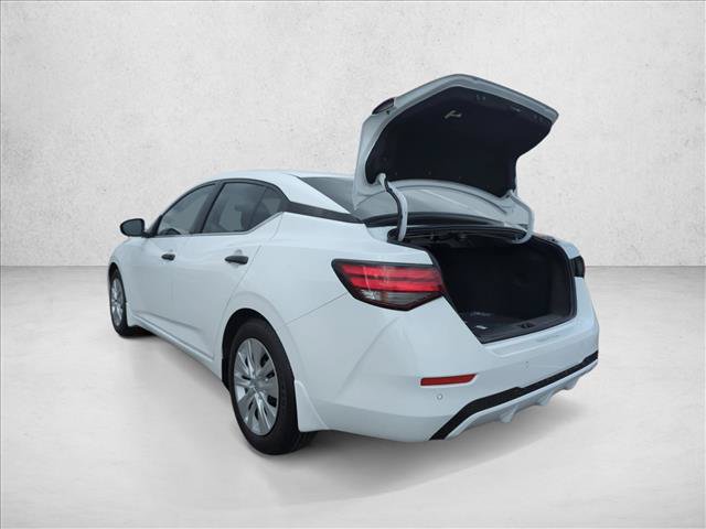 Used 2025 Nissan Sentra S w/ Lighting Package FWD image 9