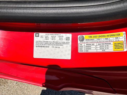 Used 2017 Chevrolet Camaro LT RWD image 29