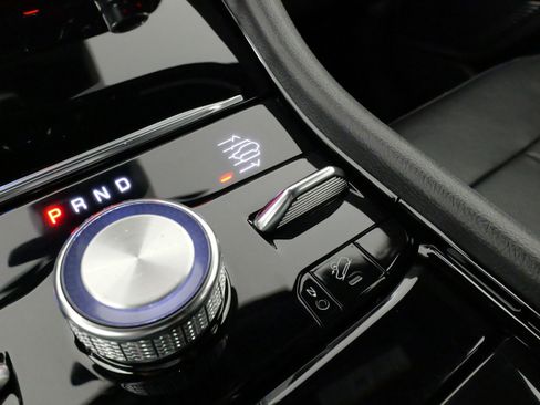 Used 2022 Jeep Grand Cherokee Overland image 65