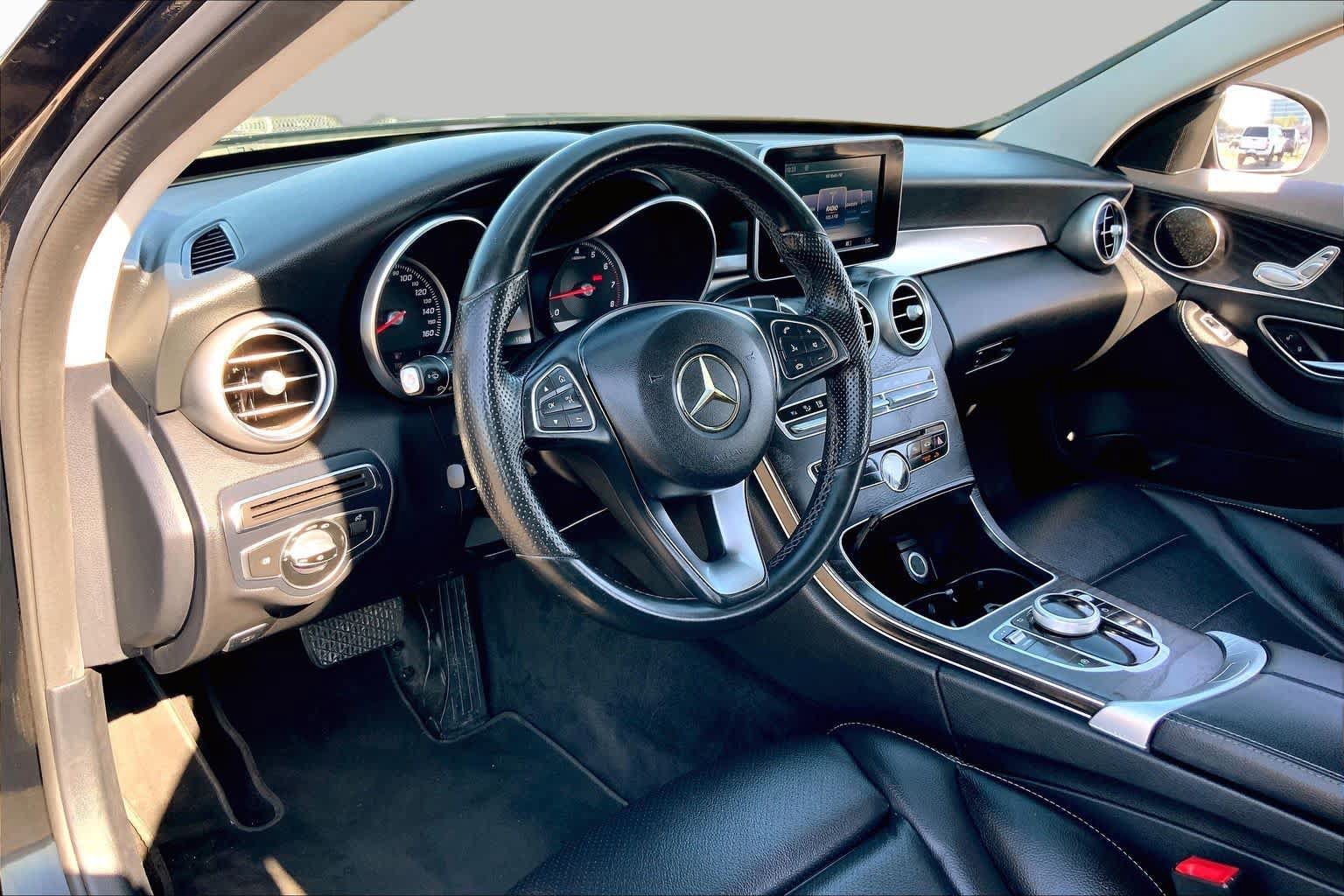 Used 2017 Mercedes-Benz C 300 Sedan image 17